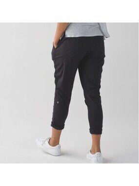 Lululemon Street To Studio Pant II 6 Black Unlined Swift Pockets Straight Active